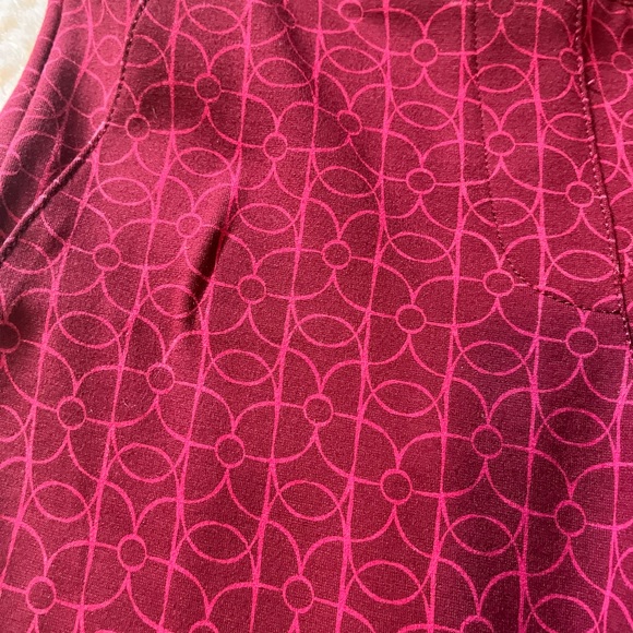 Beta brand two pocket boot cut size xs-petite - Picture 5 of 5